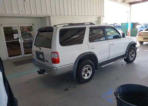 1999 Toyota 4Runner Sr5 V6 z USA, uszkodzony, nr VIN JT3GN86R9X0093782